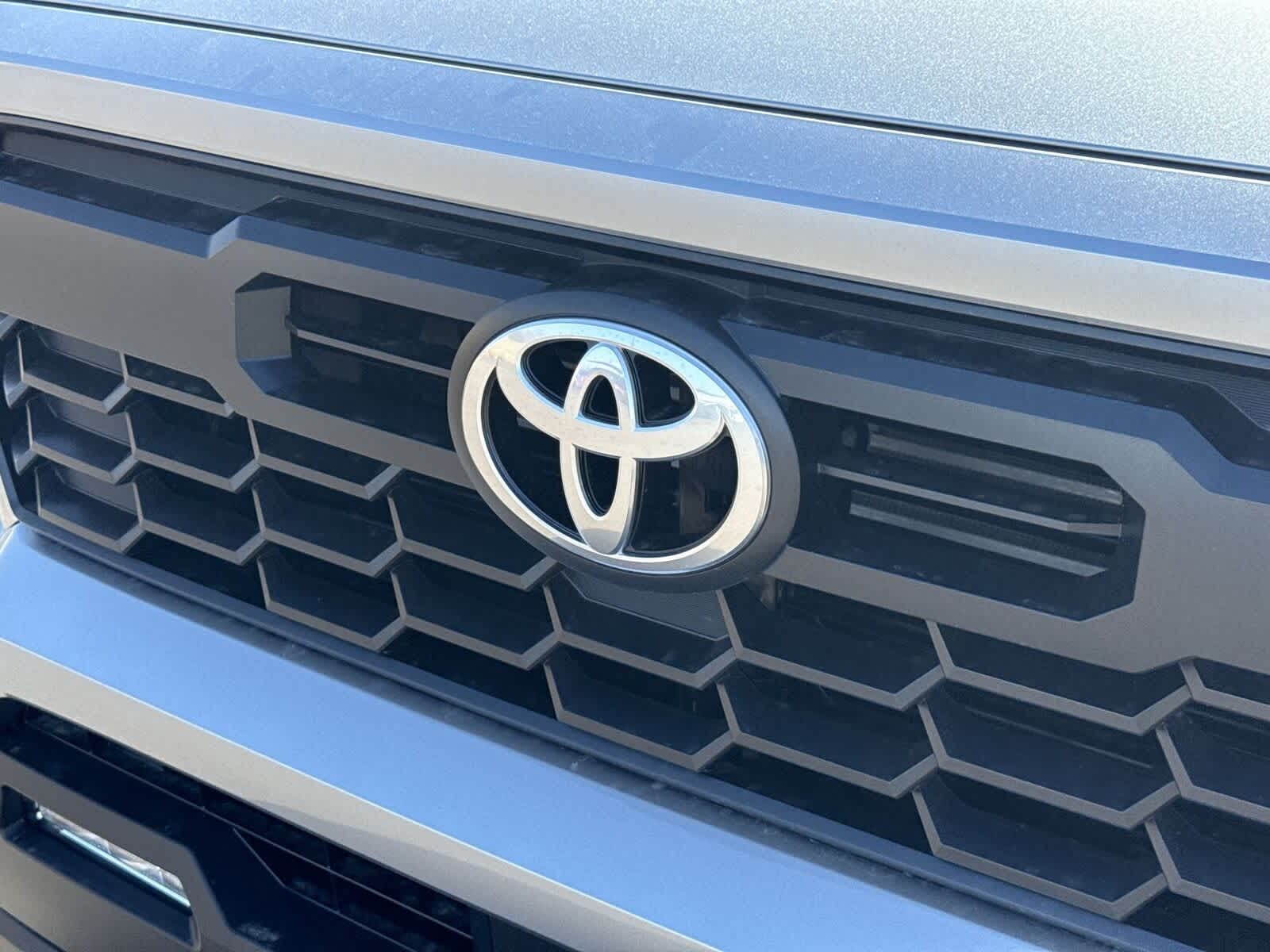 Thumbnail: 2025 Toyota Tacoma - 32