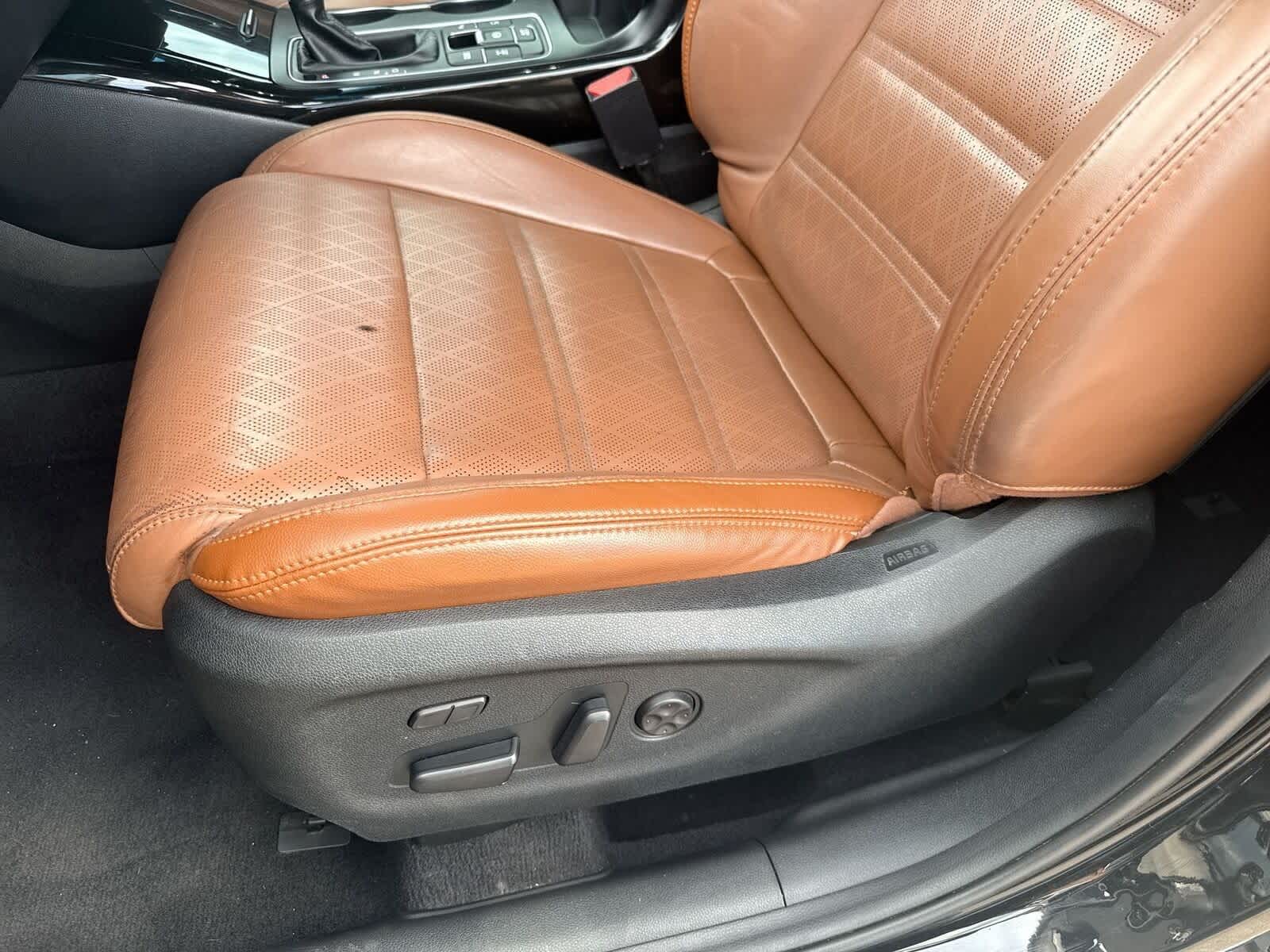 Thumbnail: 2019 Kia Sorento - 18