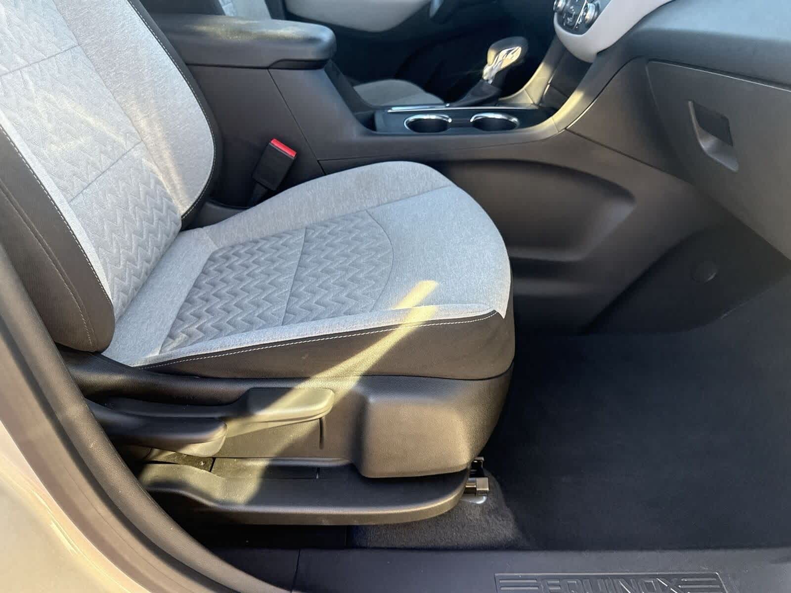 Thumbnail: 2022 Chevrolet Equinox - 12