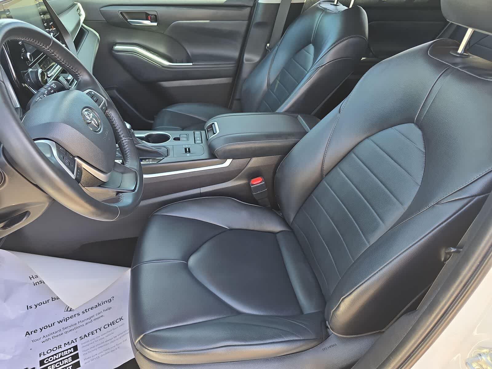 Thumbnail: 2022 Toyota Highlander - 18