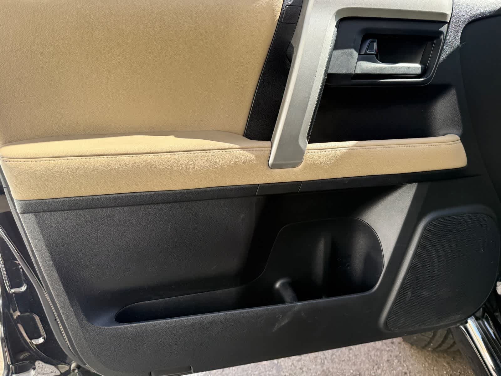 Thumbnail: 2011 Toyota 4Runner - 13