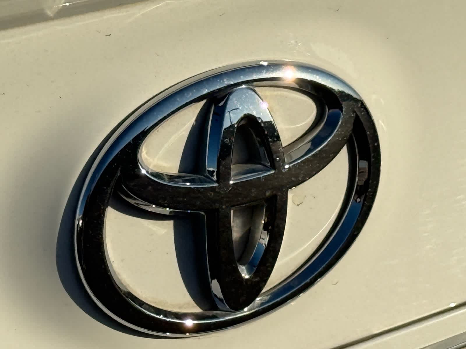 Thumbnail: 2023 Toyota Camry - 7