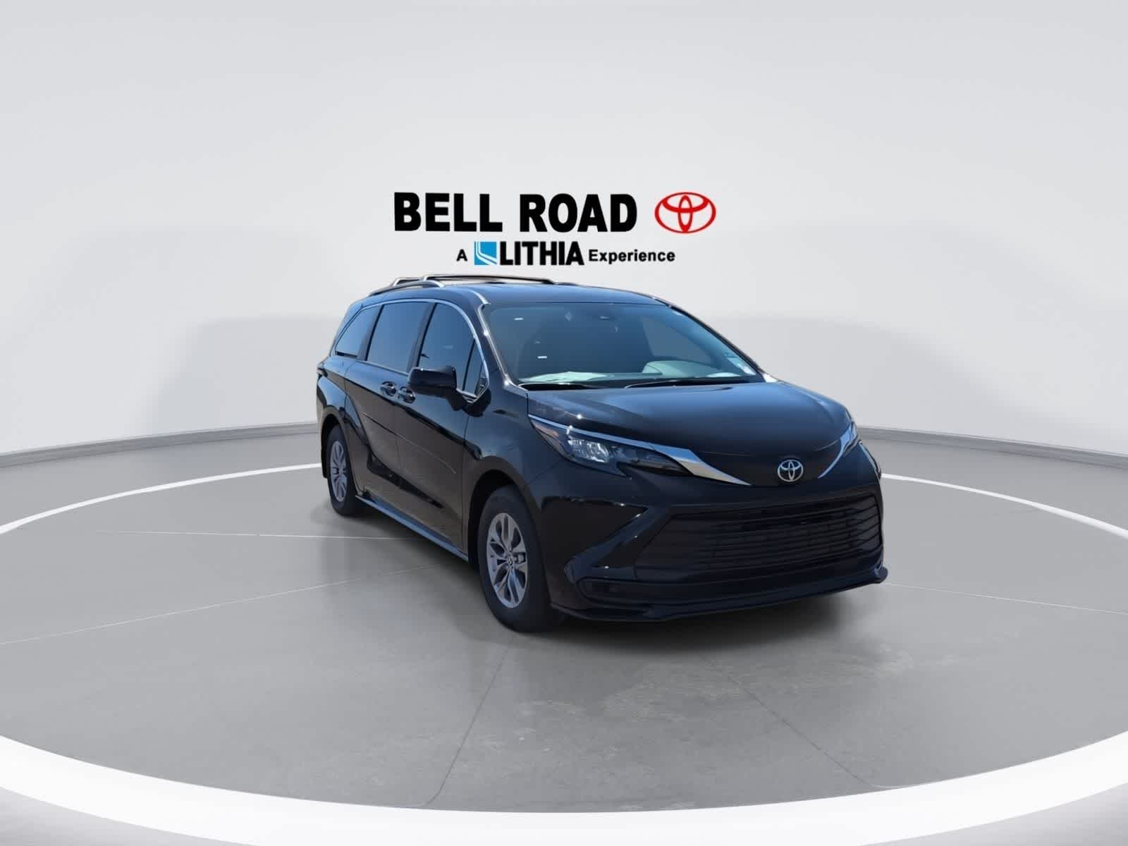 Thumbnail: 2026 Toyota Sienna - 2