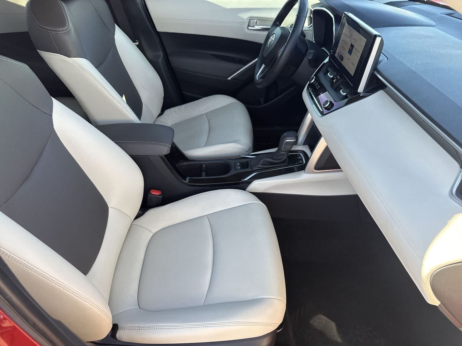 Thumbnail: 2023 Toyota Corolla Cross - 12