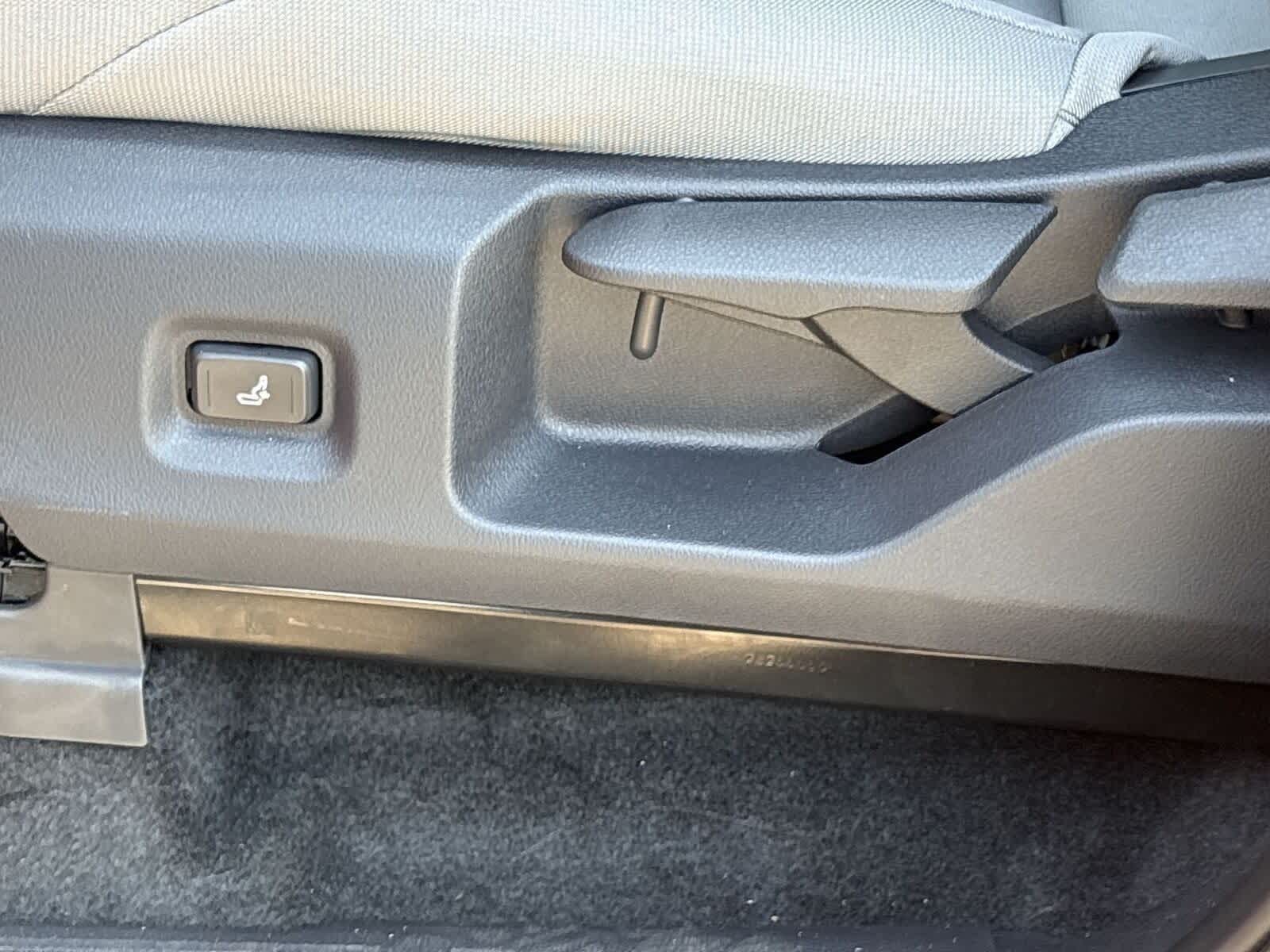 Thumbnail: 2025 Toyota Tacoma - 10