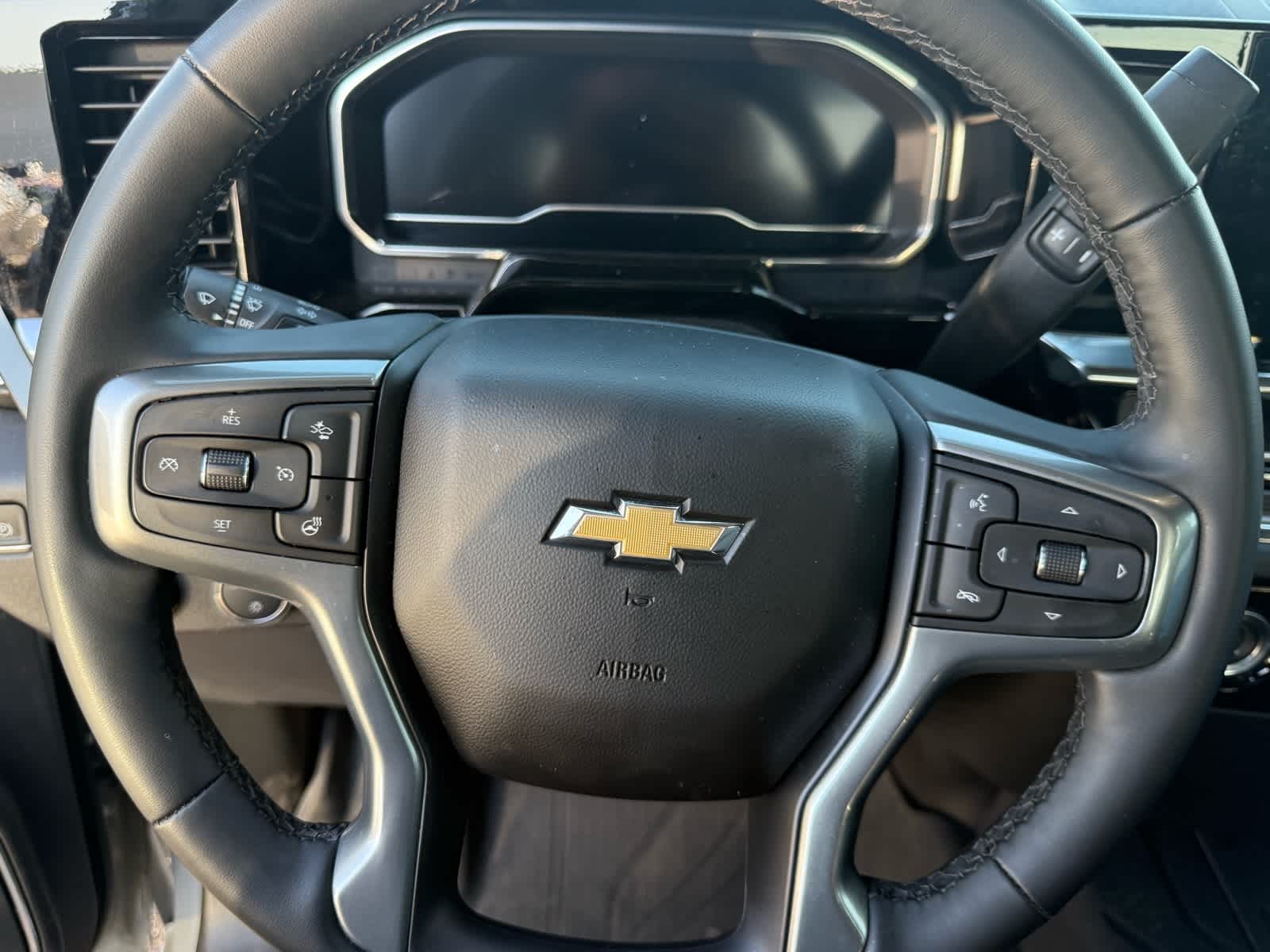 Thumbnail: 2024 Chevrolet Silverado 1500 - 18