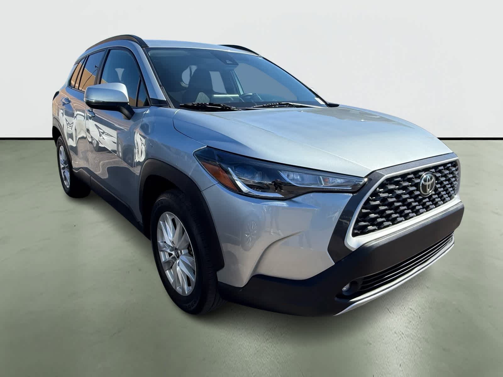 Thumbnail: 2022 Toyota Corolla Cross - 5