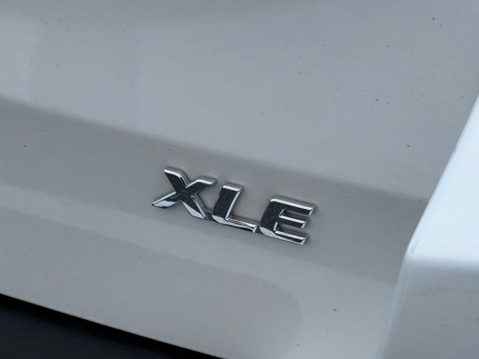 Thumbnail: 2020 Toyota Sienna - 20