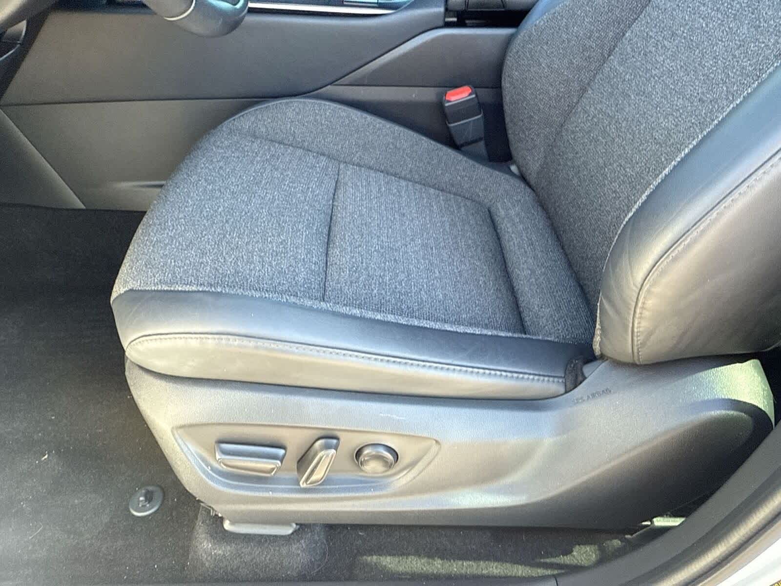 Thumbnail: 2023 Toyota Crown - 18