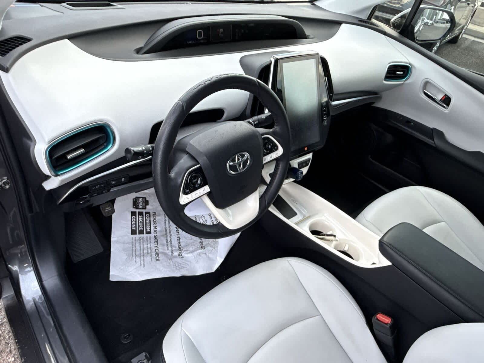 Thumbnail: 2018 Toyota Prius Prime - 10