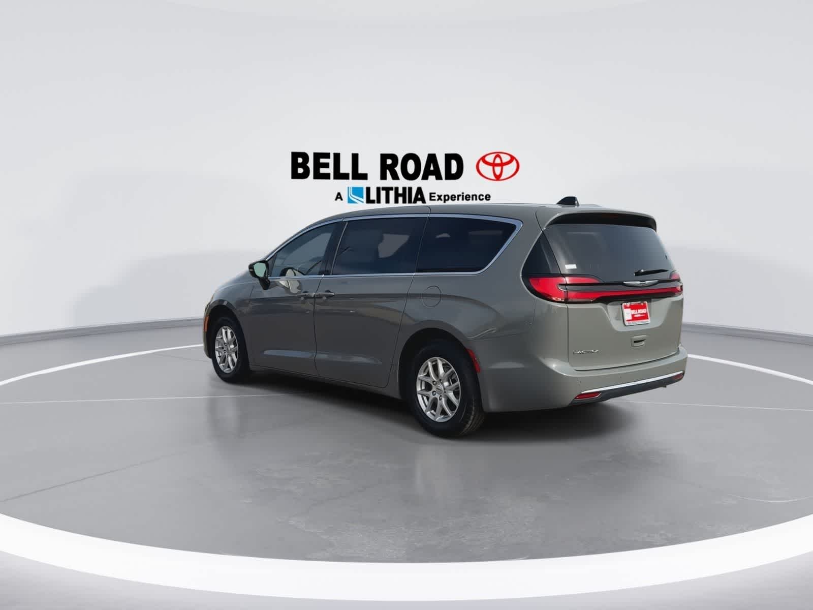 Thumbnail: 2025 Chrysler Pacifica - 7