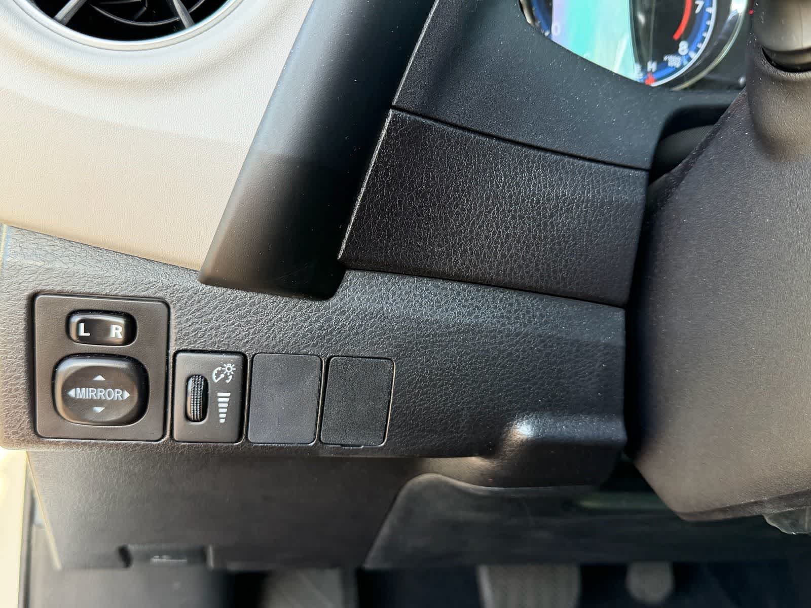 Thumbnail: 2019 Toyota Corolla - 19