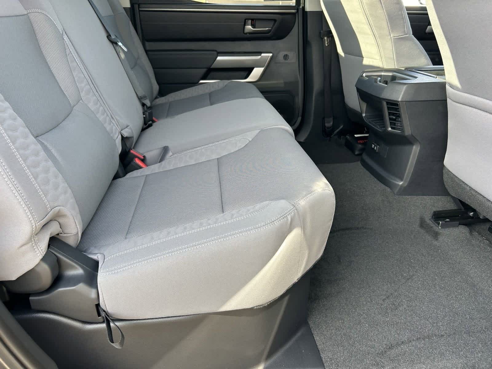 Thumbnail: 2024 Toyota Tundra - 13