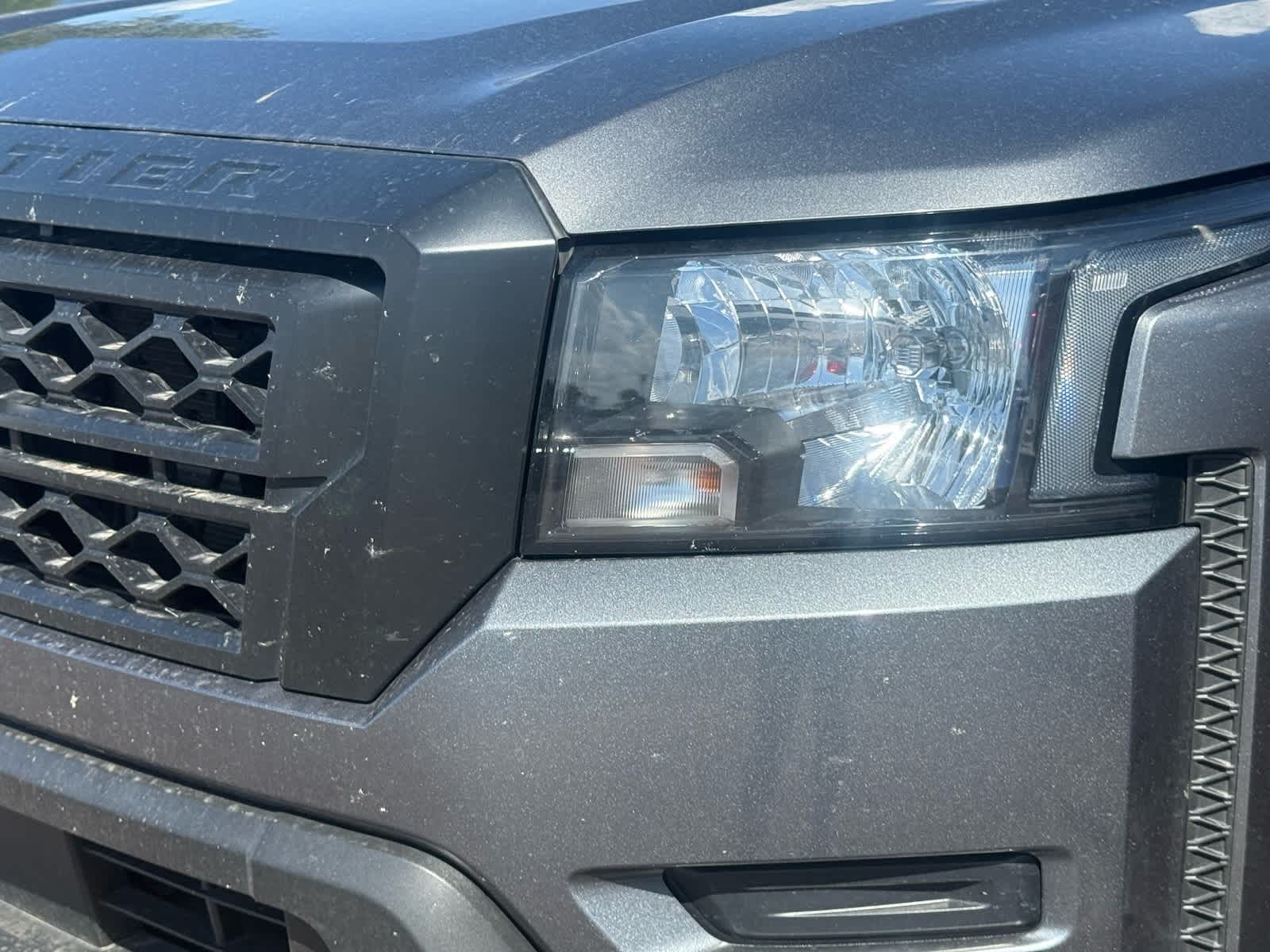 Thumbnail: 2022 Nissan Frontier - 8