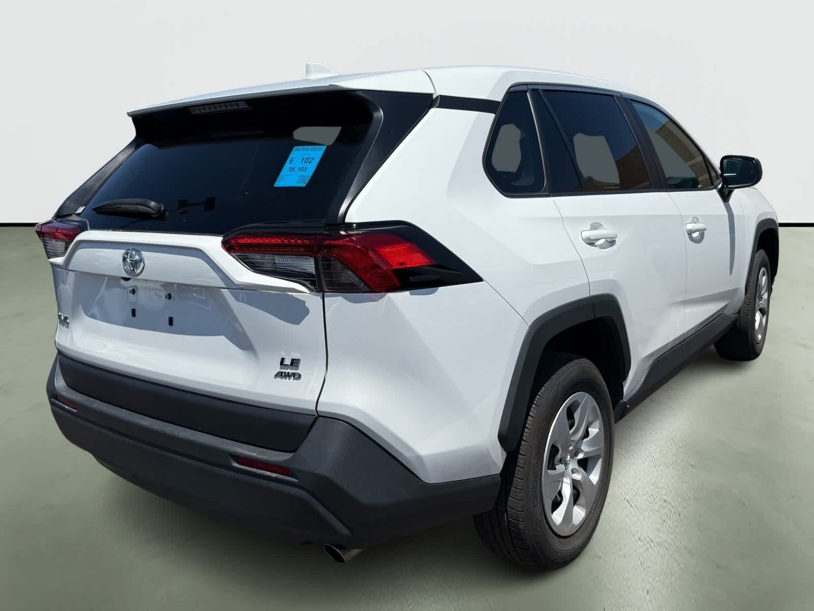 2024 Toyota RAV4 LE 4