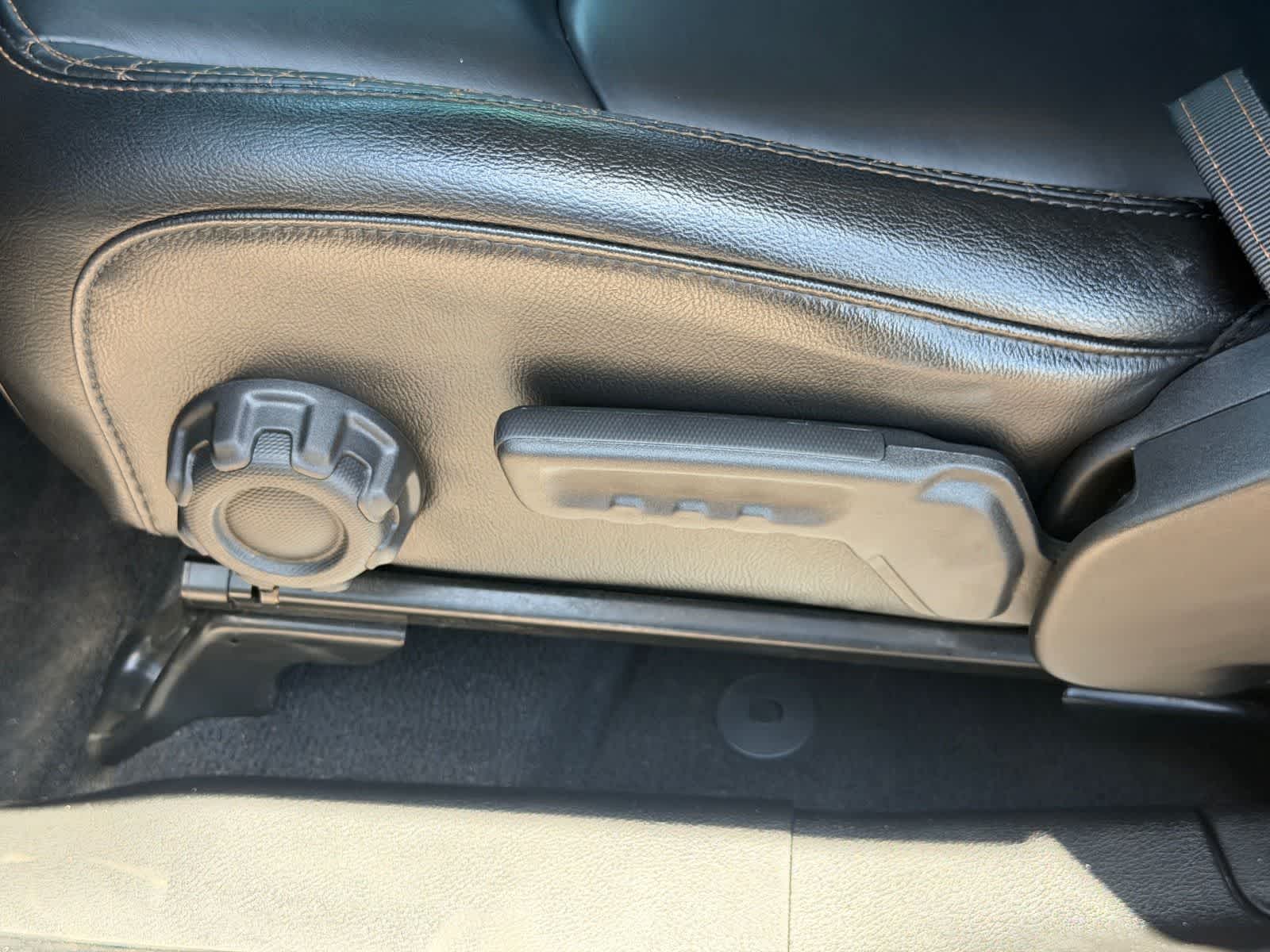 Thumbnail: 2021 Jeep Wrangler - 14