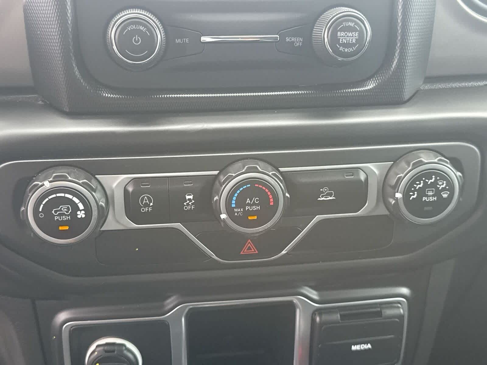 Thumbnail: 2021 Jeep Wrangler - 22