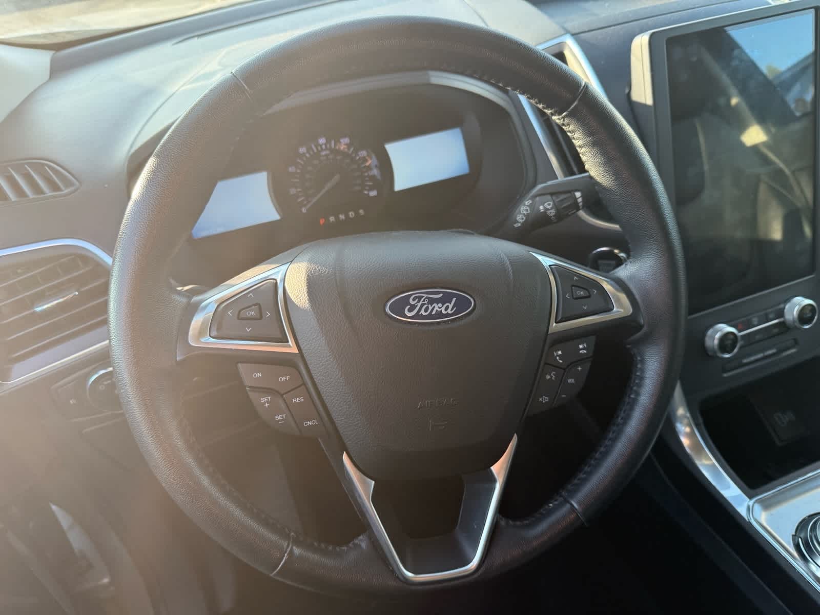 2022 Ford Edge Titanium 17