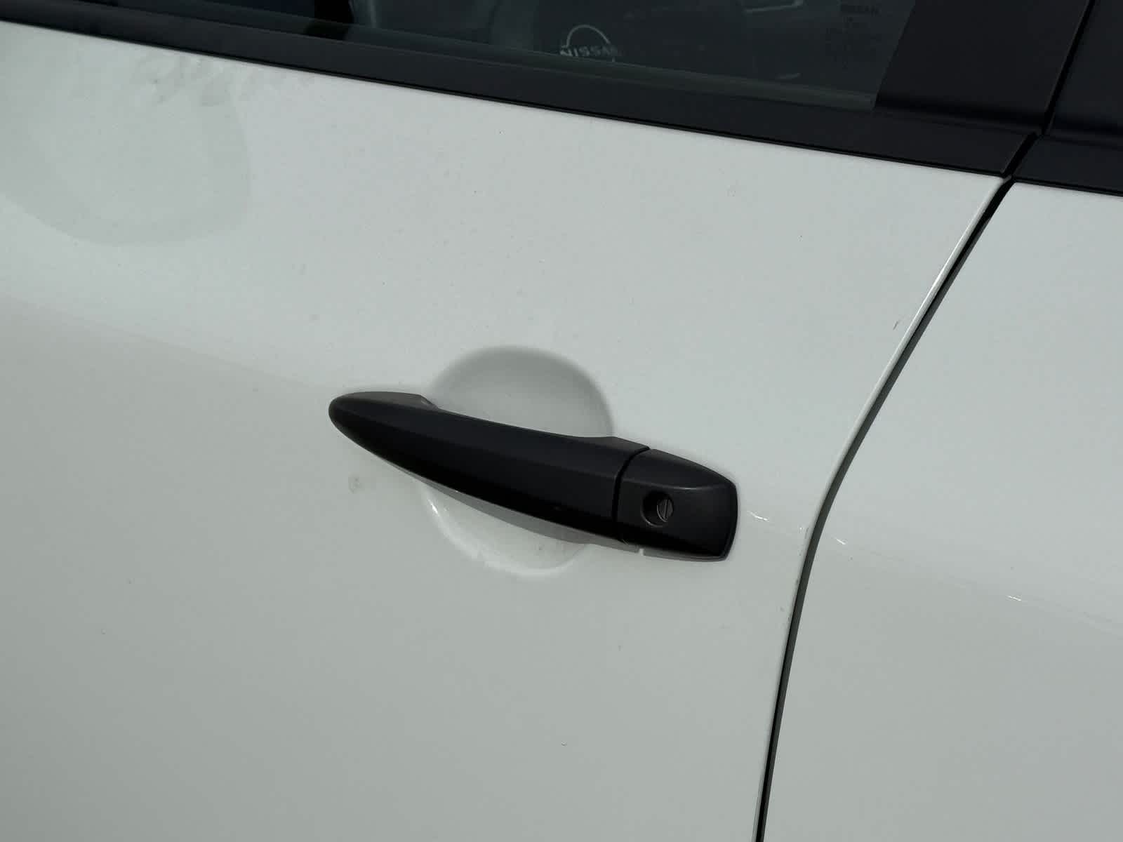 Thumbnail: 2023 Nissan Rogue - 10