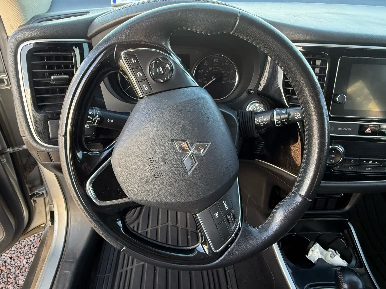 Thumbnail: 2019 Mitsubishi Outlander - 15