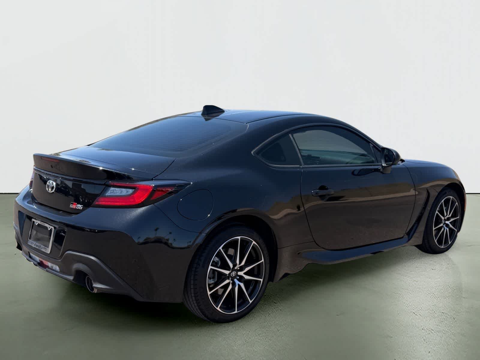 Thumbnail: 2024 Toyota GR86 - 3