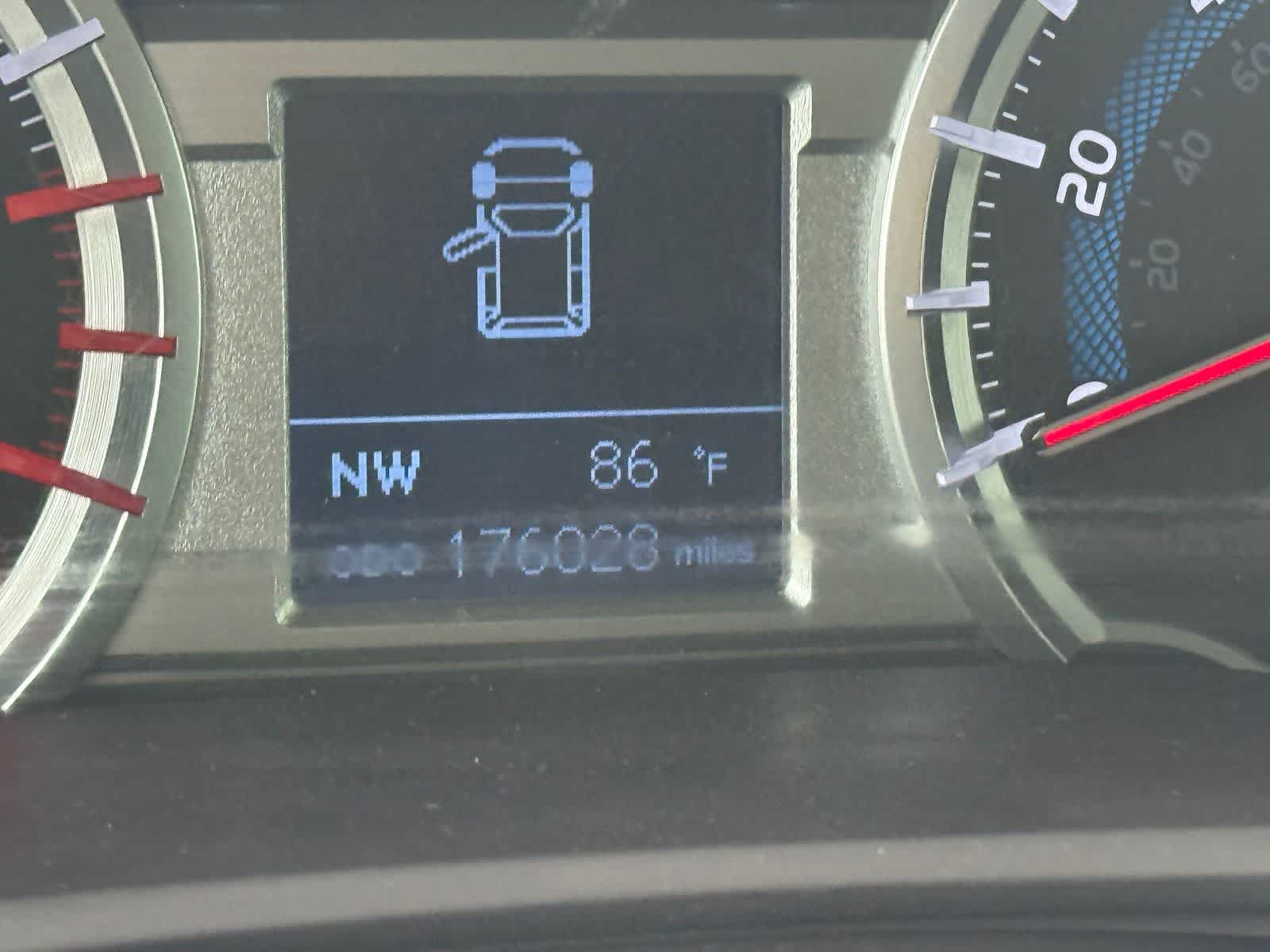 Thumbnail: 2015 Toyota 4Runner - 21