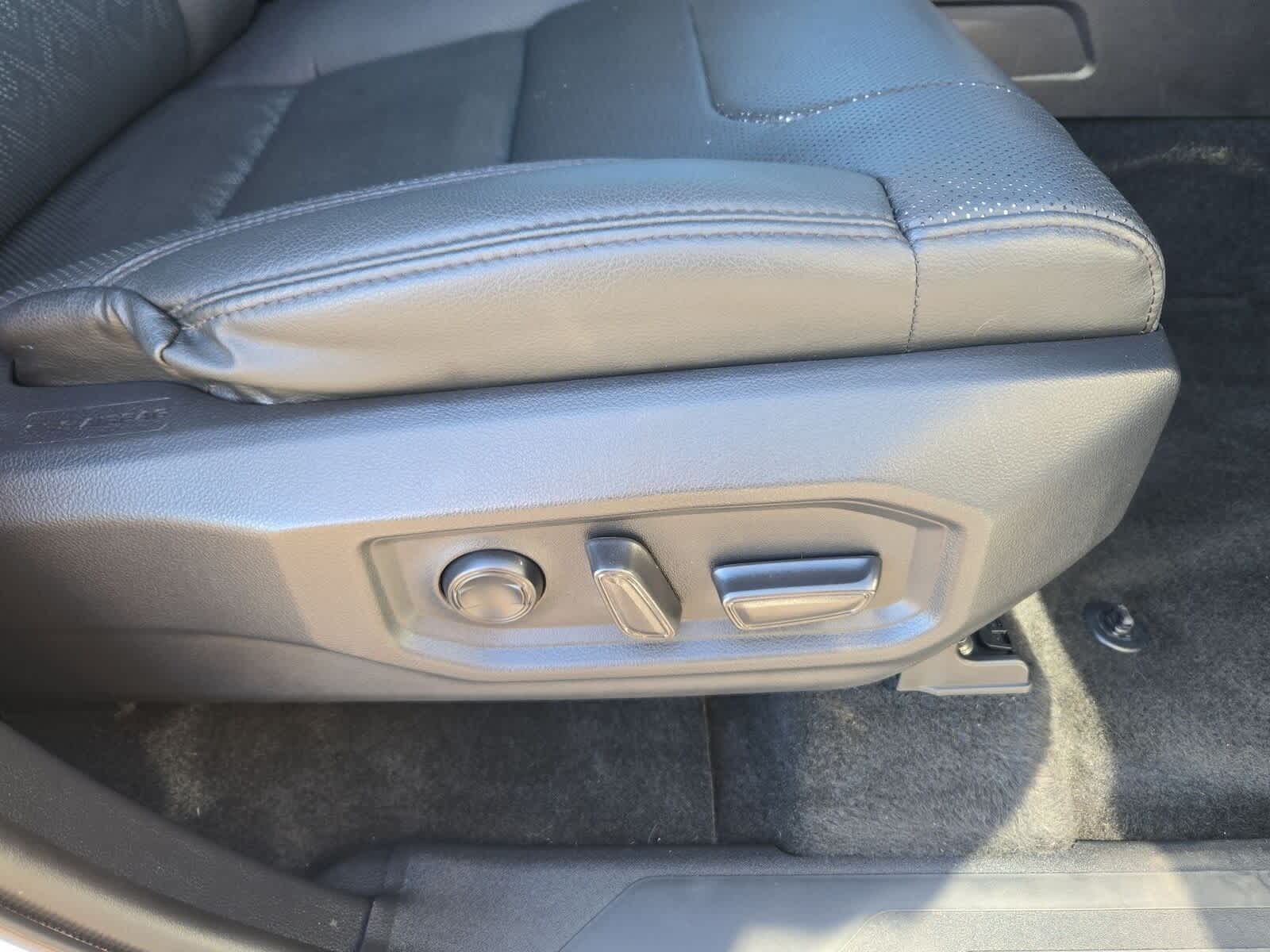 Thumbnail: 2024 Toyota Tundra - 12