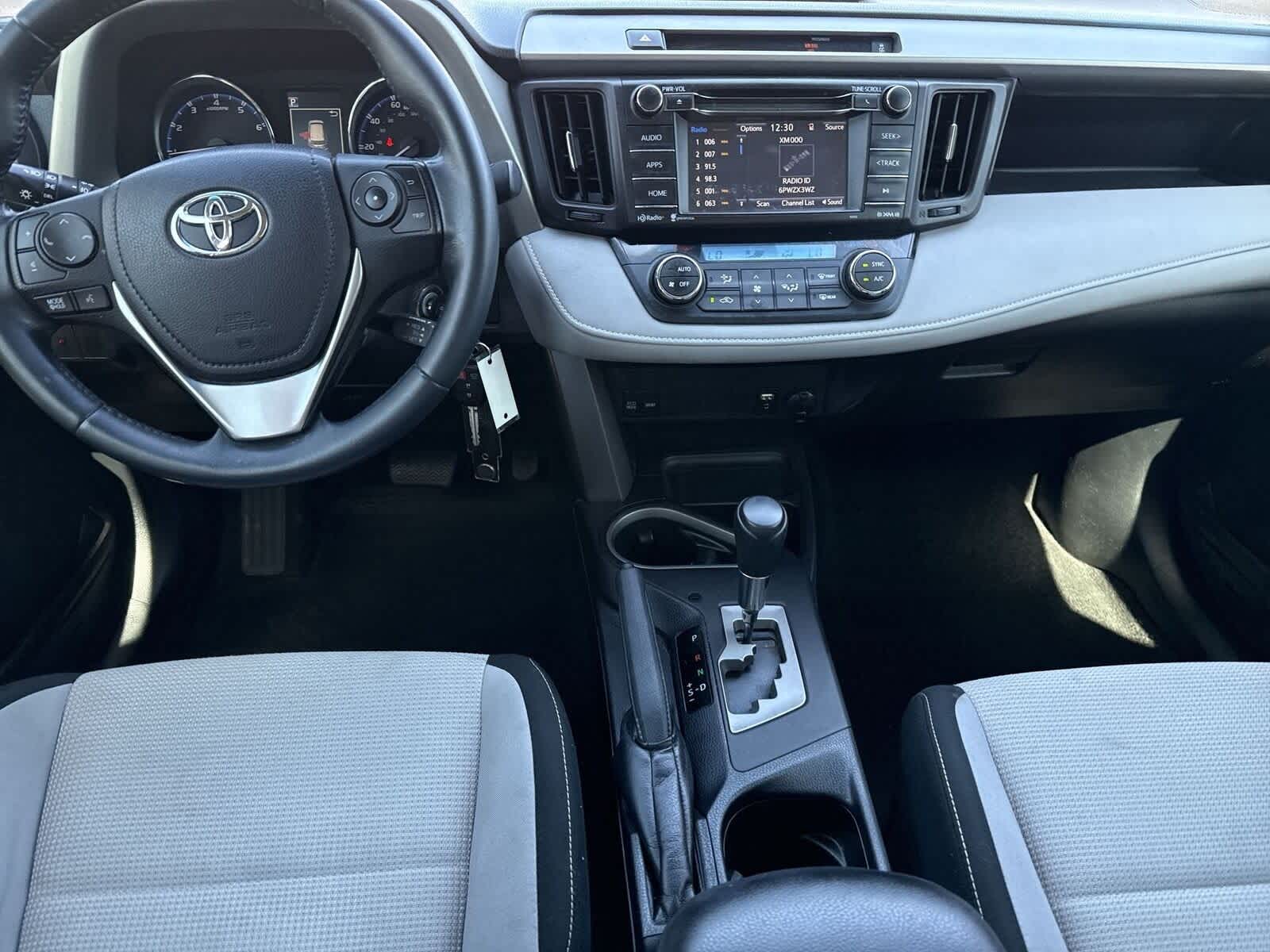 Thumbnail: 2016 Toyota RAV4 - 15