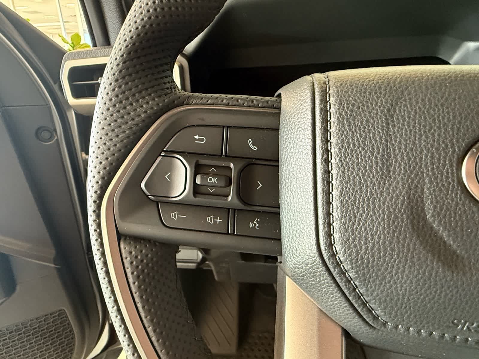 Thumbnail: 2025 Toyota Tacoma - 17