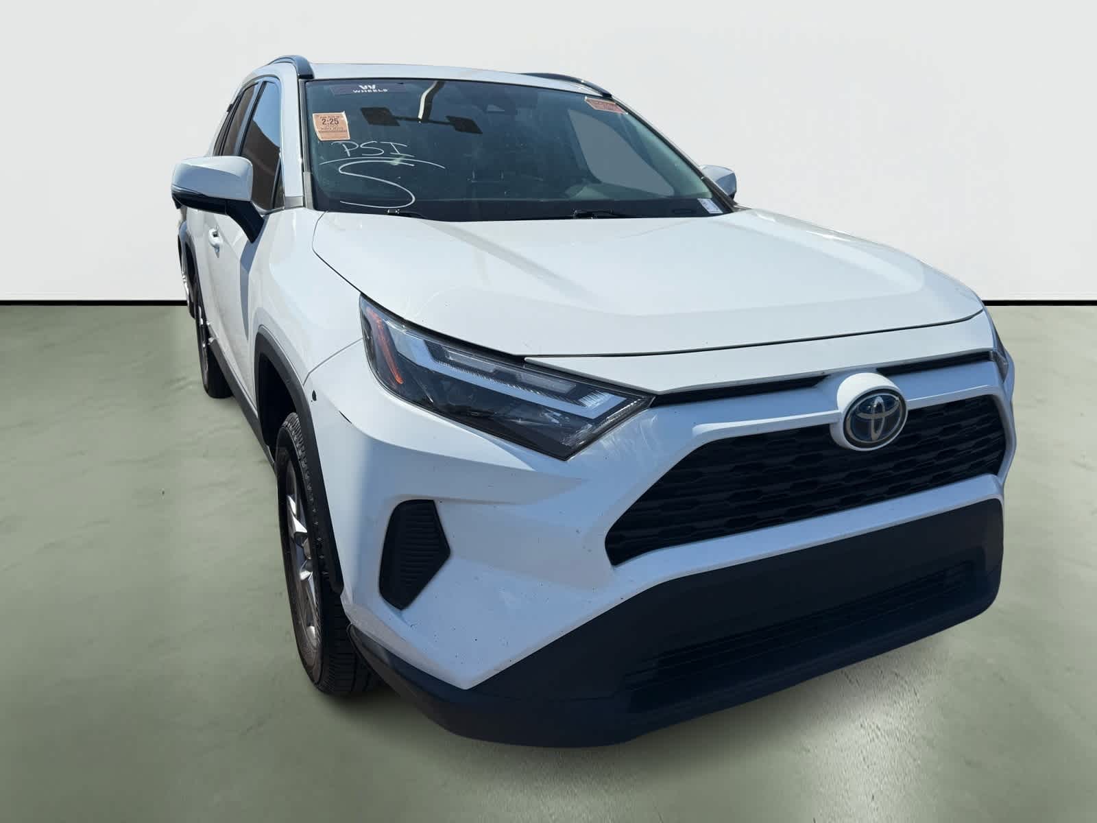 Thumbnail: 2022 Toyota RAV4 - 5