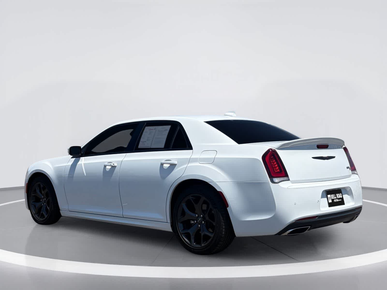 Thumbnail: 2021 Chrysler 300 - 4