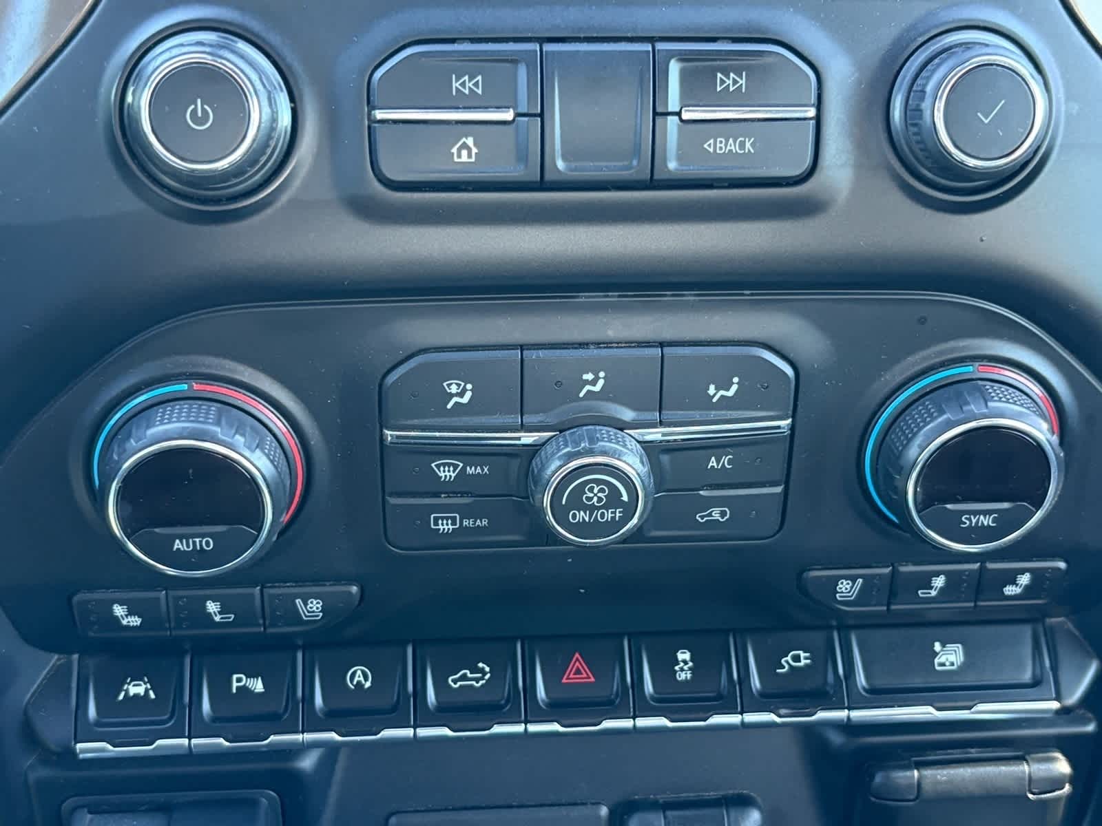 Thumbnail: 2021 Chevrolet Silverado 1500 - 17