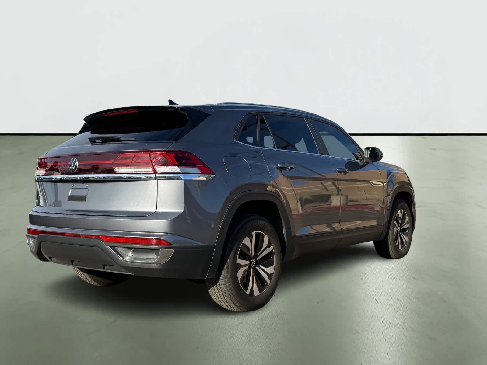 Thumbnail: 2024 Volkswagen Atlas - 3