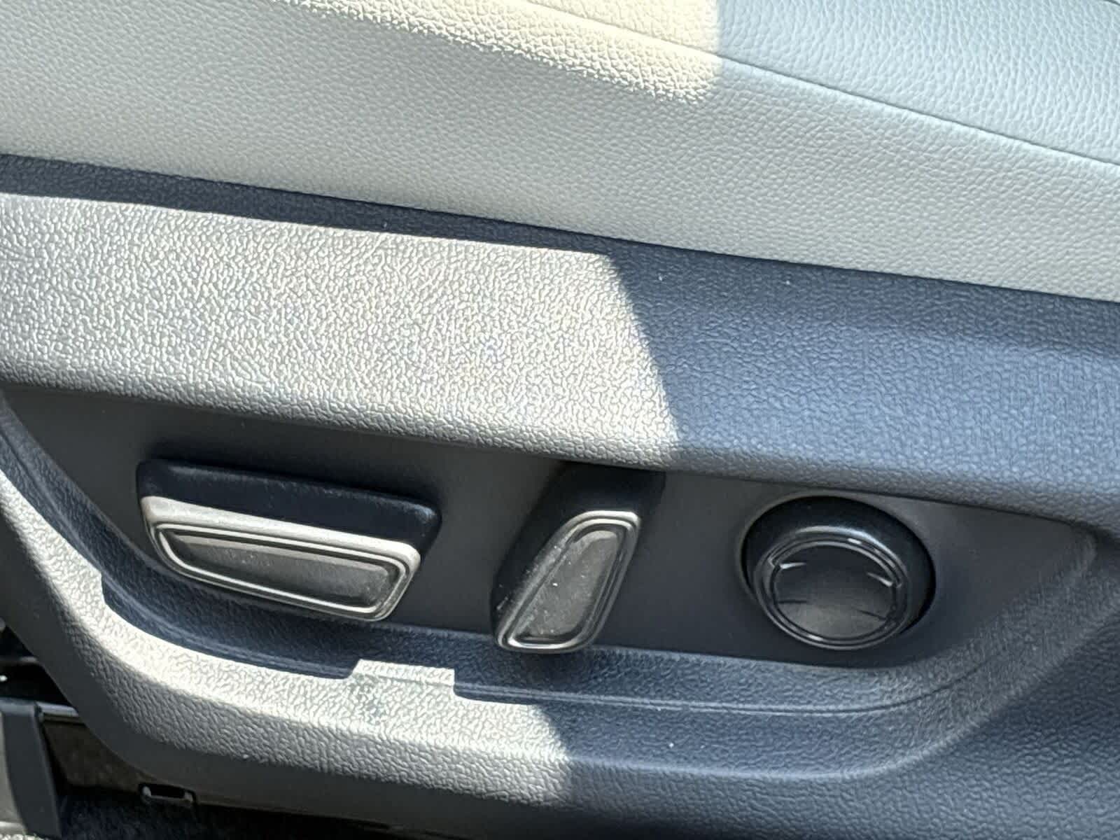 Thumbnail: 2025 Toyota Camry - 18