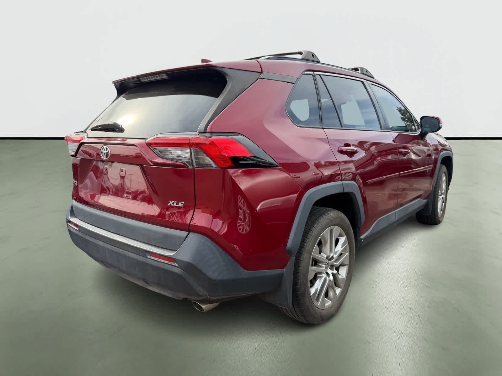 Thumbnail: 2021 Toyota RAV4 - 4