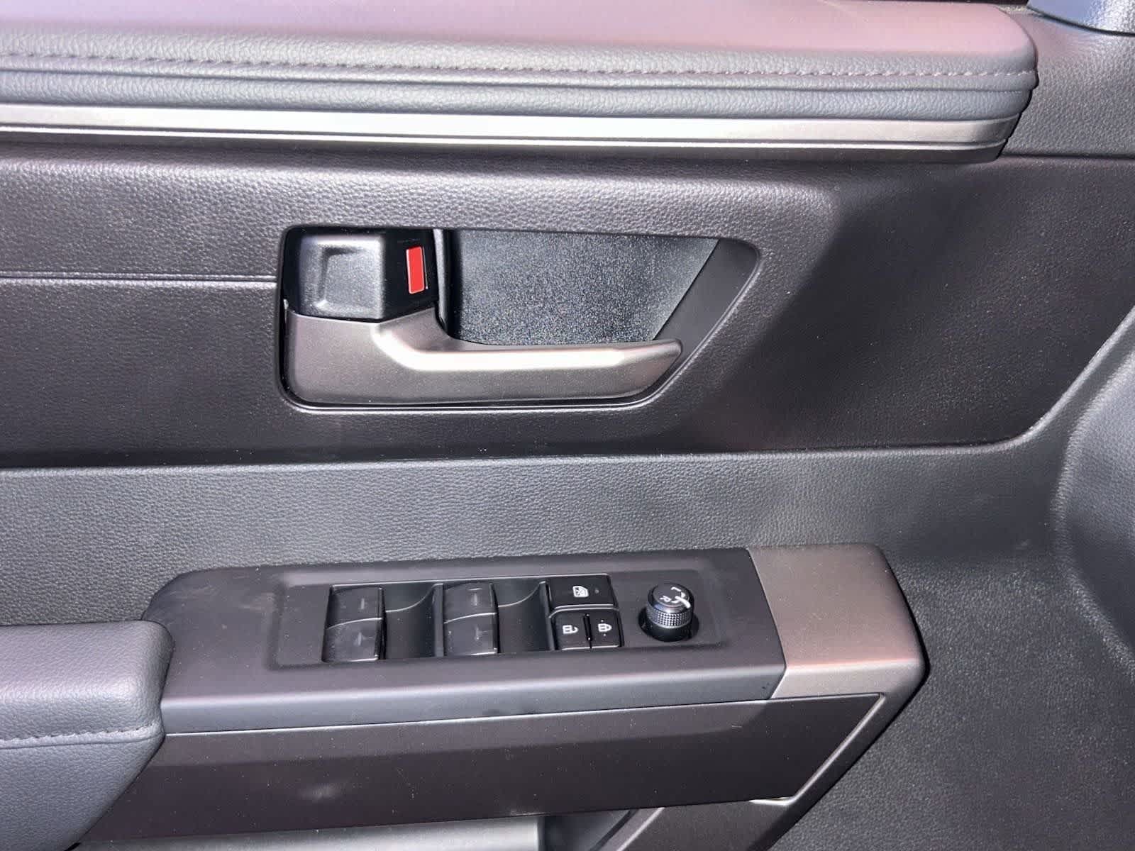 Thumbnail: 2025 Toyota Tundra - 18