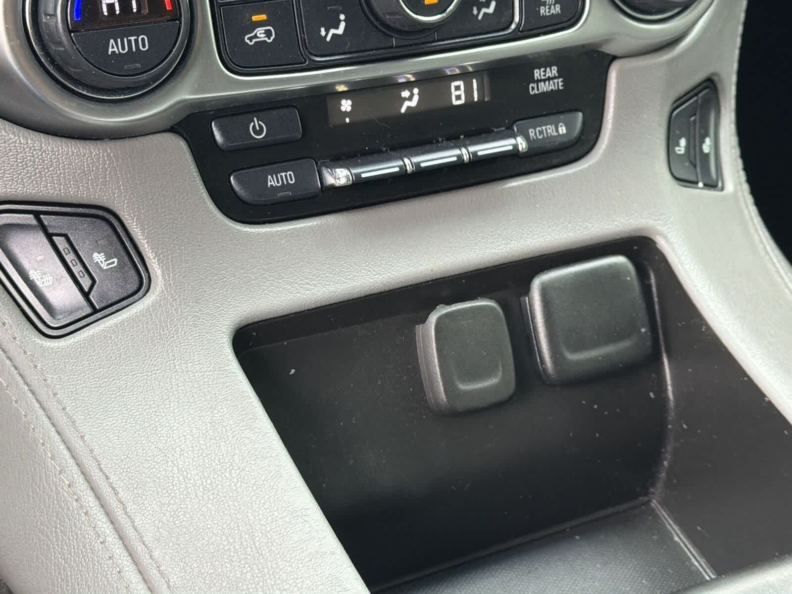 Thumbnail: 2020 Chevrolet Tahoe - 24