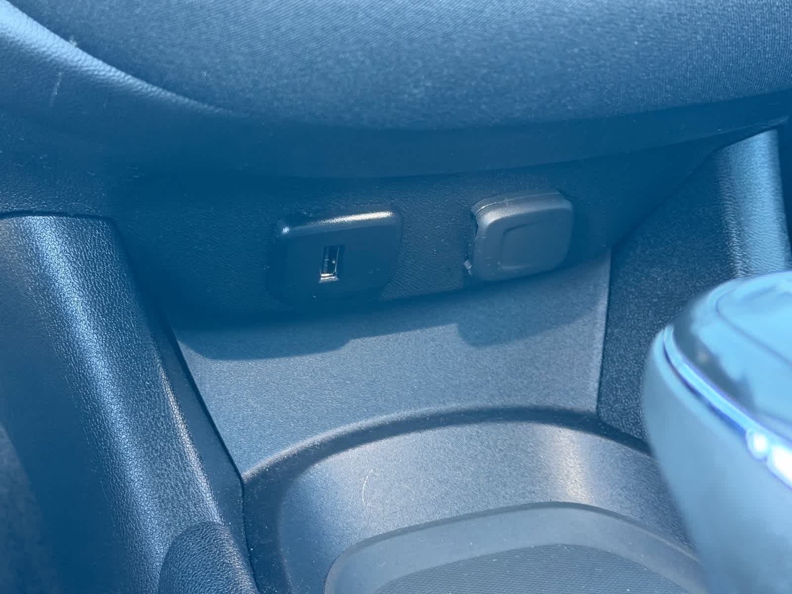 Thumbnail: 2018 Chevrolet Malibu - 14