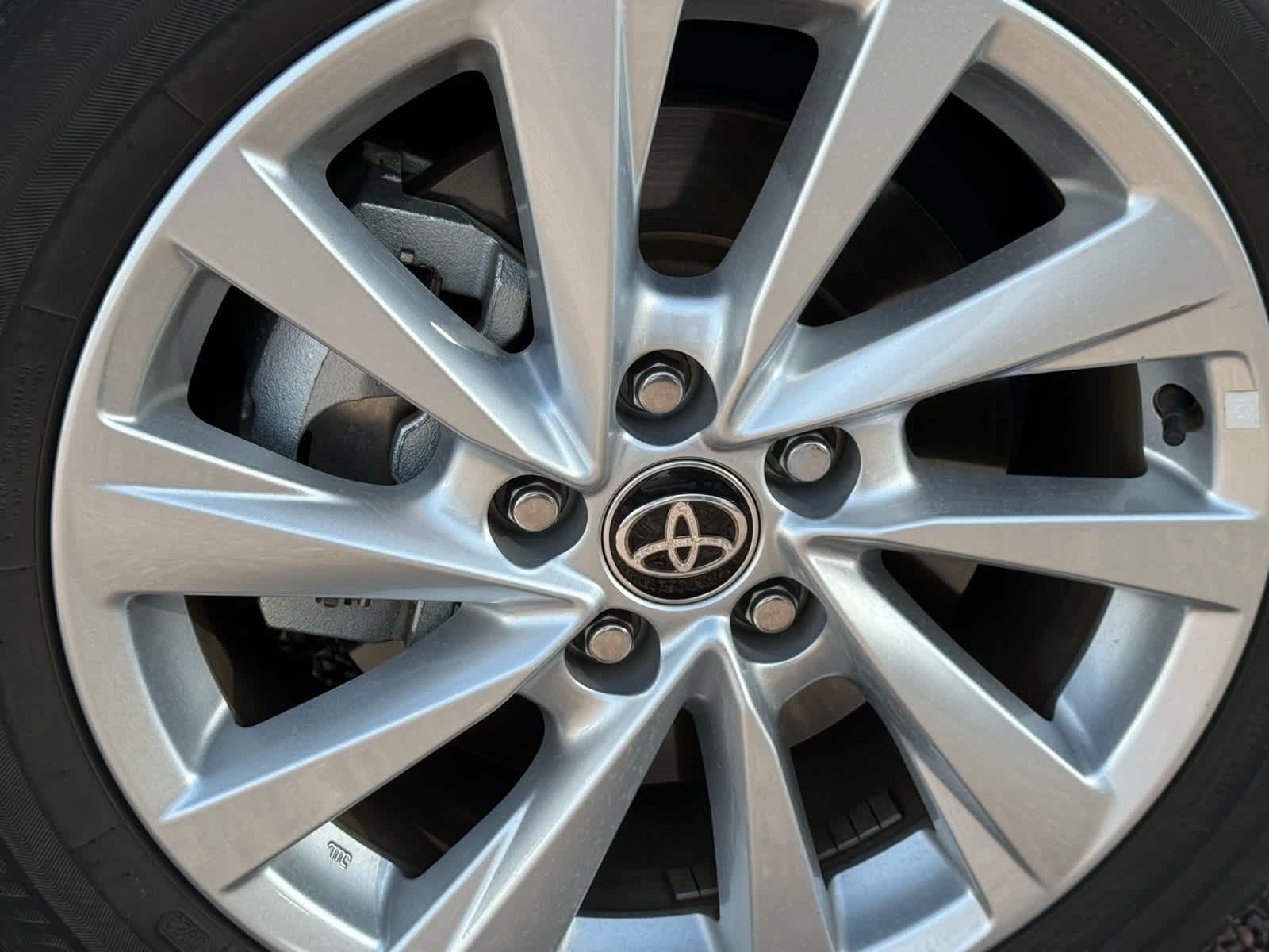 Thumbnail: 2023 Toyota Camry - 9