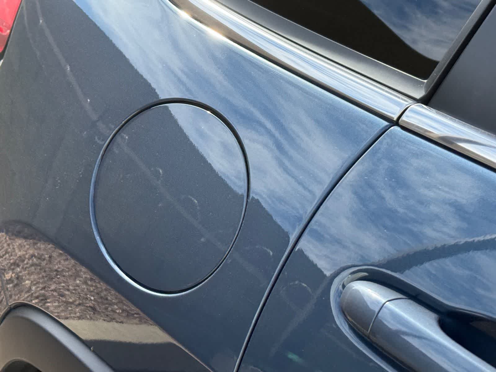 Thumbnail: 2021 Jeep Cherokee - 9