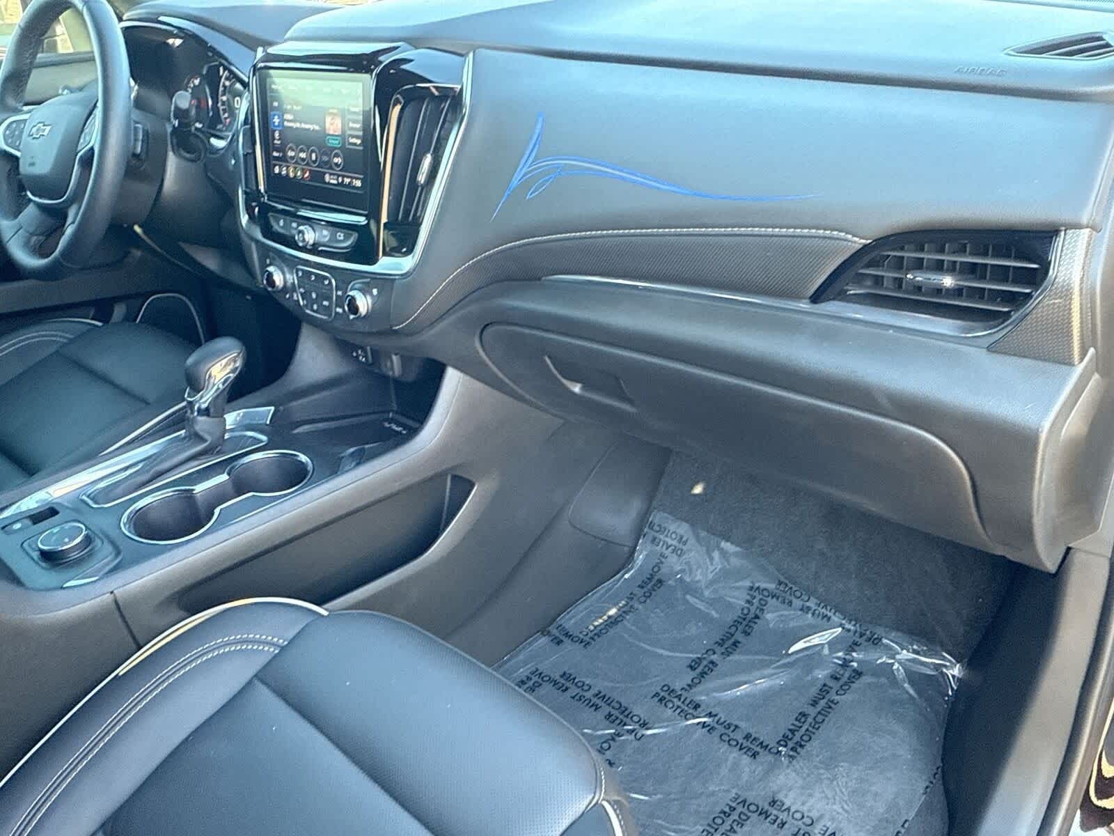 Thumbnail: 2023 Chevrolet Traverse - 11