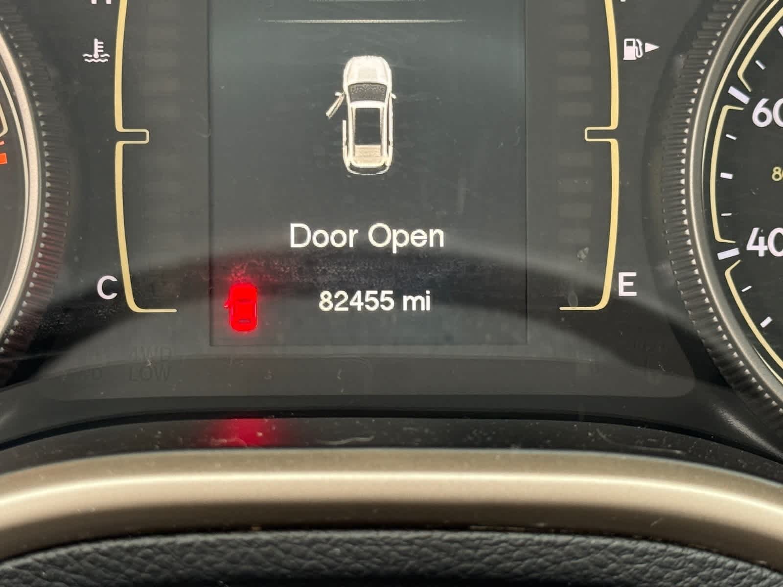 Thumbnail: 2016 Jeep Cherokee - 18