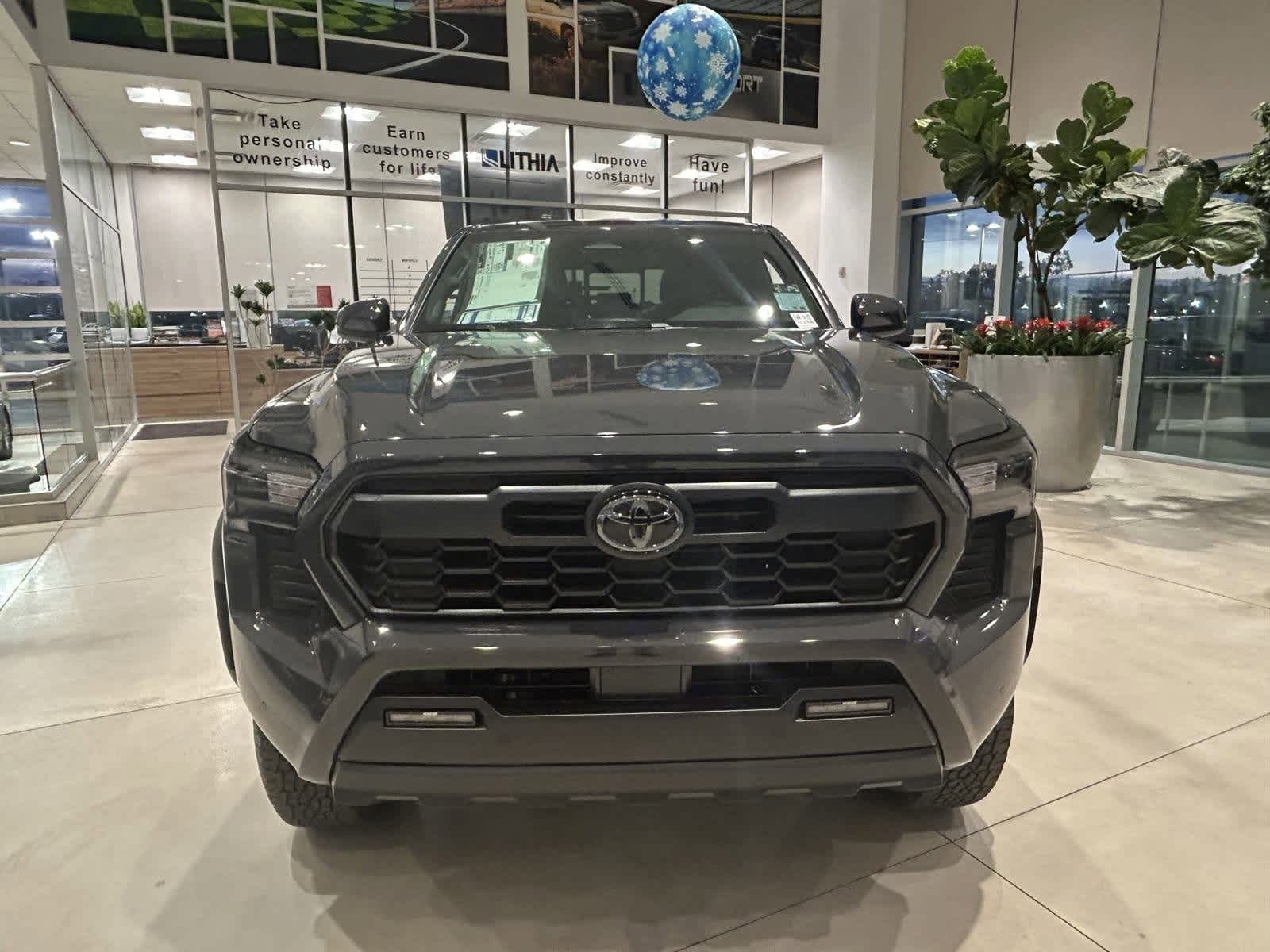 Thumbnail: 2025 Toyota Tacoma - 9