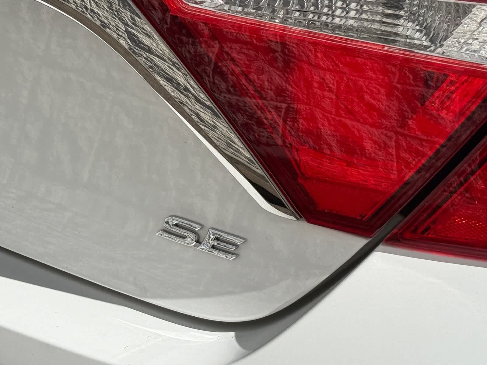 Thumbnail: 2017 Toyota Camry - 7