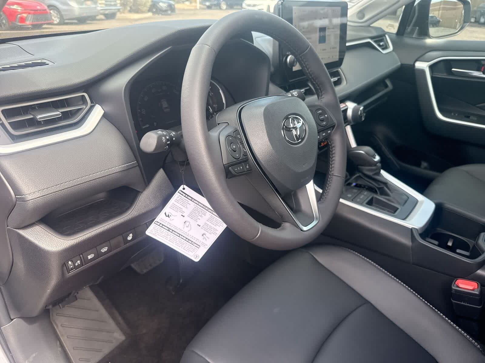 Thumbnail: 2025 Toyota RAV4 - 16