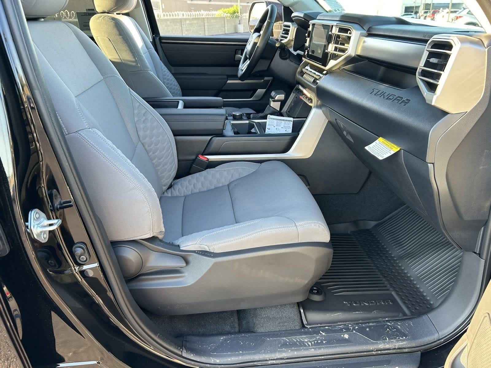 Thumbnail: 2024 Toyota Tundra - 11