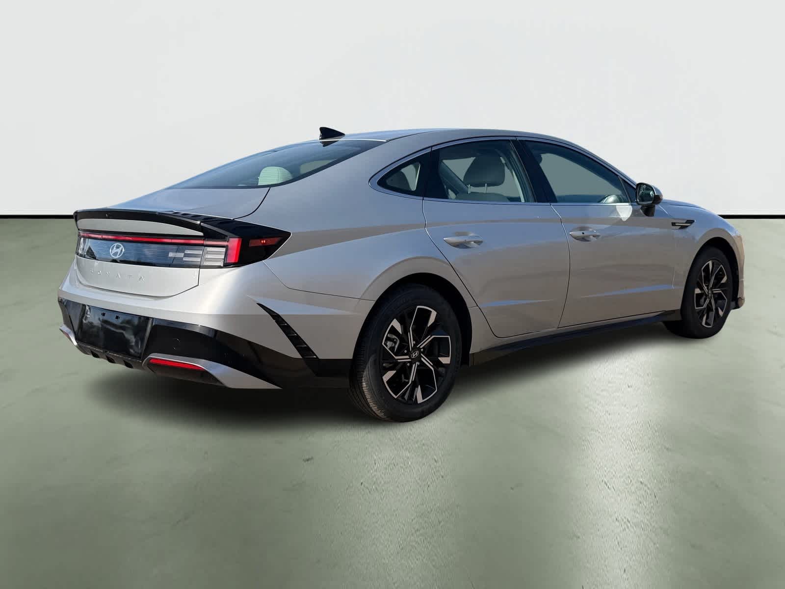 Thumbnail: 2025 Hyundai Sonata - 4