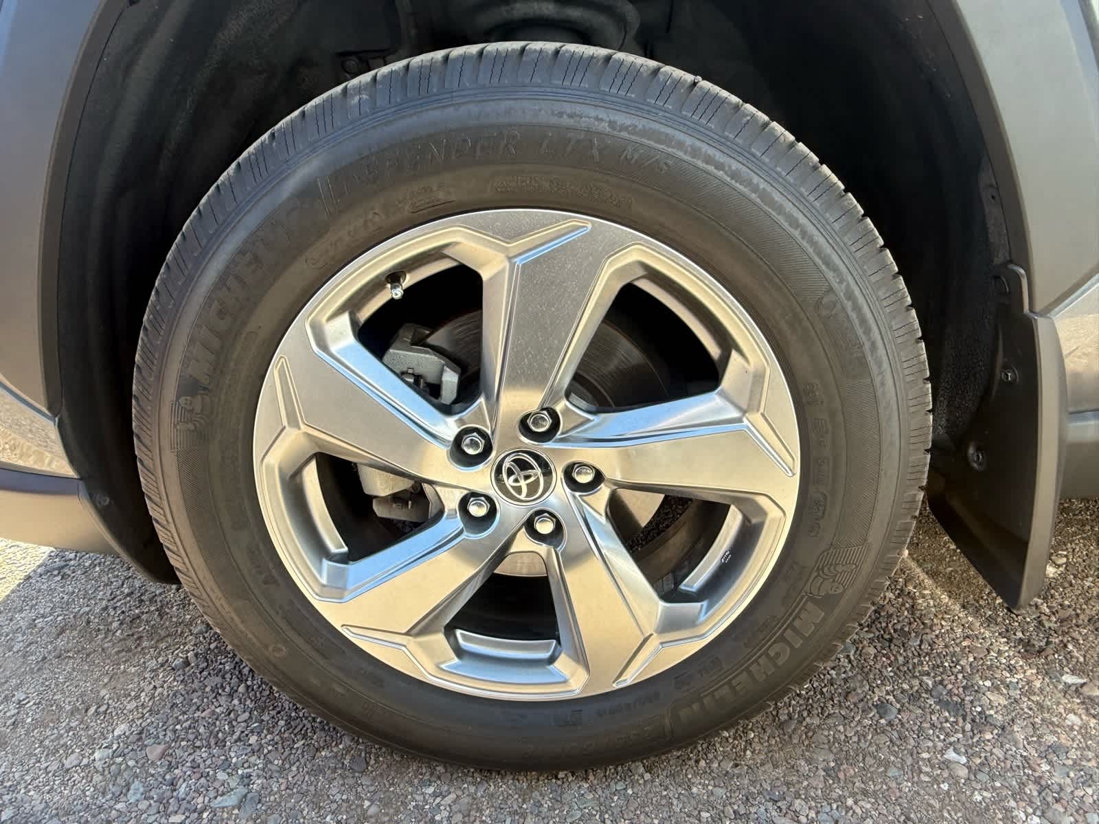 Thumbnail: 2021 Toyota RAV4 - 6