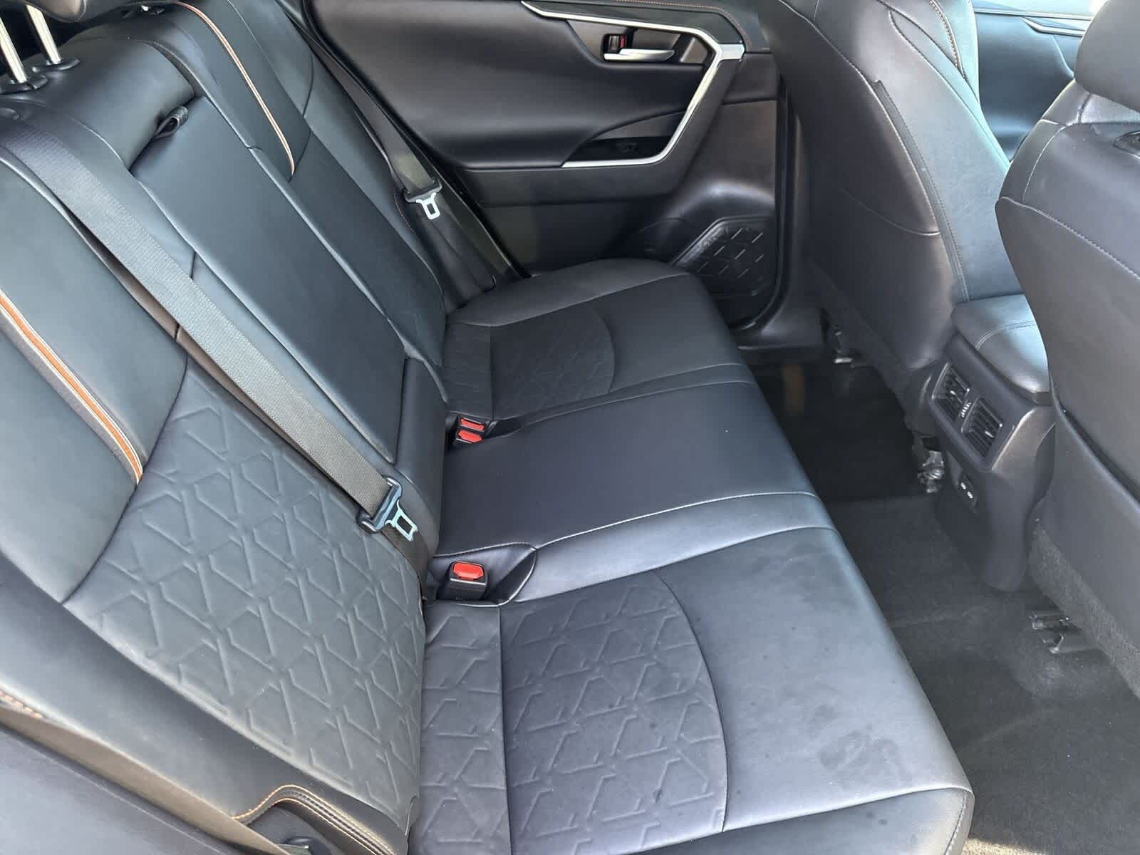 Thumbnail: 2022 Toyota RAV4 - 12