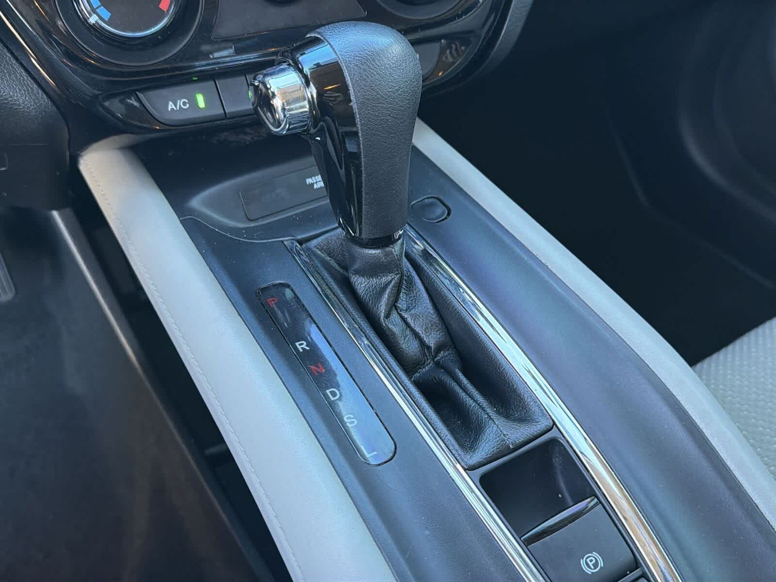 Thumbnail: 2017 Honda HR-V - 25